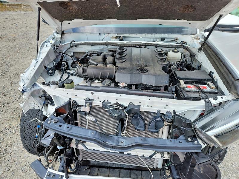 Photo 12 from auction – 2019 TOYOTA 4RUNNER with VIN JTEBU5JR1K5735014
