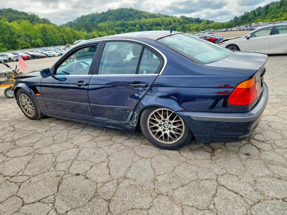 Photo 2 from auction – 2000 BMW 328 with VIN WBAAM5338YJR57619
