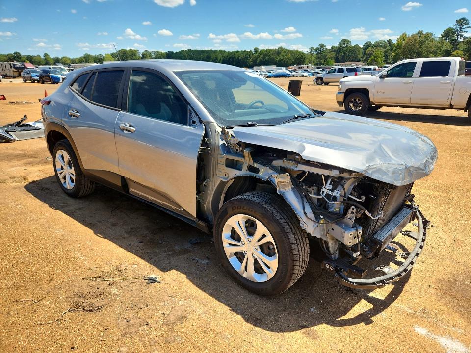 Foto 4 de la subasta – 2024 CHEVROLET TRAX con VIN KL77LFE2XRC028531