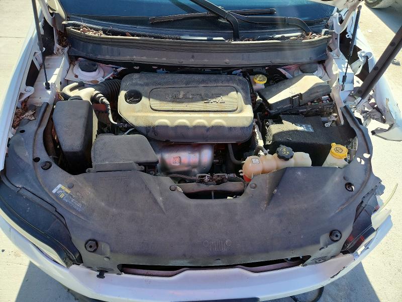 Photo 12 from auction – 2019 JEEP CHEROKEE with VIN 1C4PJLCB7KD297368