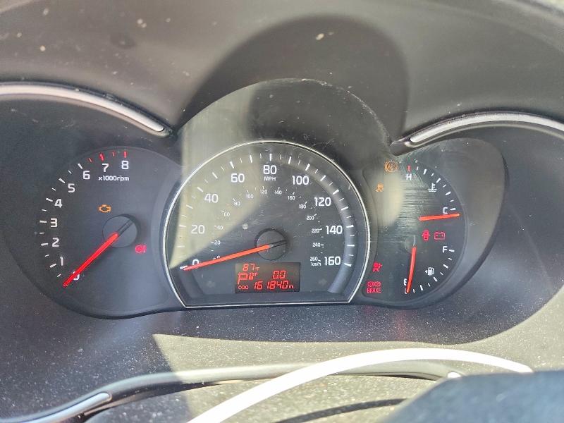 Photo 9 from auction – 2015 KIA SORENTO with VIN 5XYKT3A65FG595306
