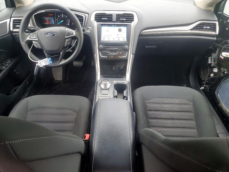 Foto 8 de la subasta – 2017 FORD FUSION con VIN 3FA6P0LU4HR148450