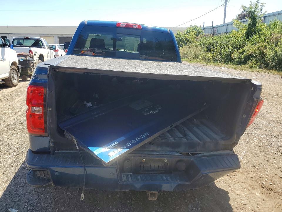Photo 6 from auction – 2016 CHEVROLET SILVERADO with VIN 3GCUKREC2GG244242