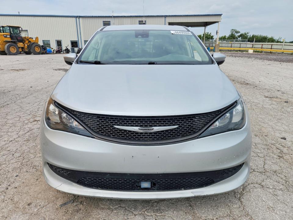 Photo 5 from auction – 2023 CHRYSLER VOYAGER with VIN 2C4RC1CG3PR548426