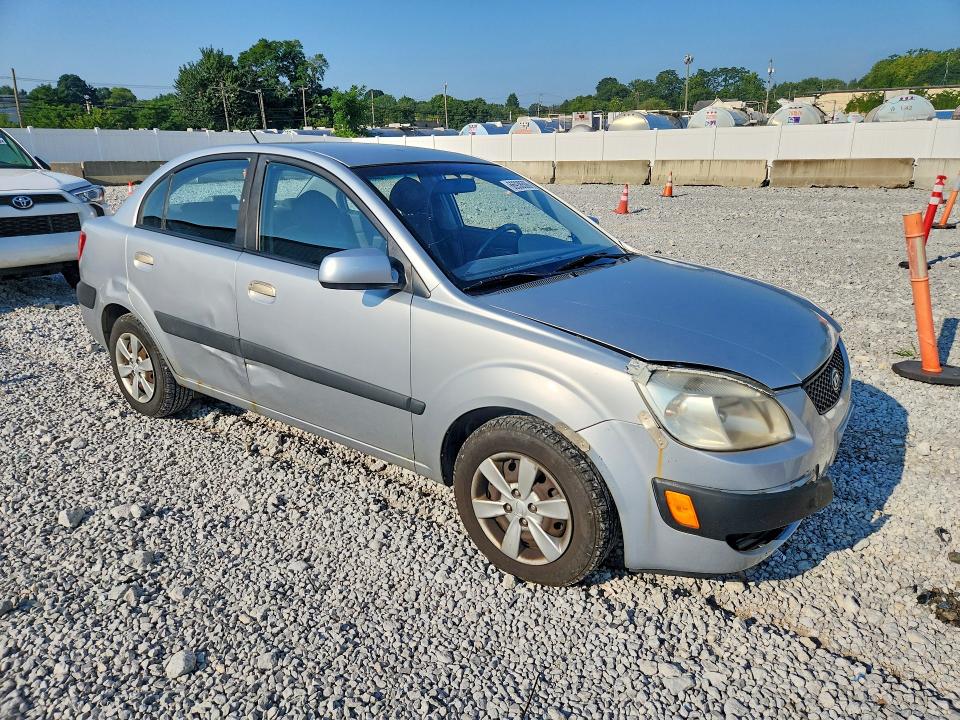 Photo 4 from auction – 2008 KIA RIO with VIN KNADE123486385407