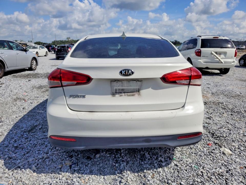 Photo 6 from auction – 2017 KIA FORTE with VIN 3KPFK4A77HE107637
