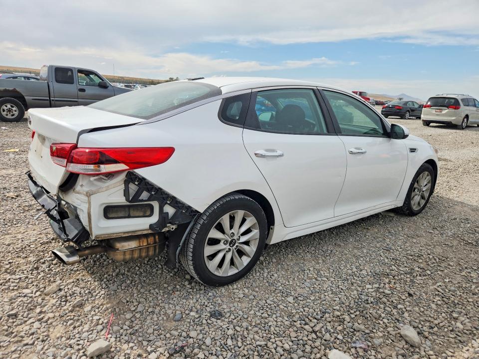 Photo 3 from auction – 2016 KIA OPTIMA with VIN 5XXGT4L36GG044967