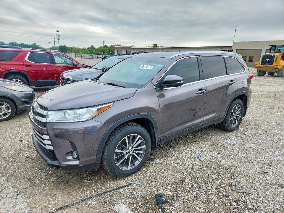 TOYOTA HIGHLANDER 2019 with VIN 5TDJZRFH5KS955100 - Photo from auction