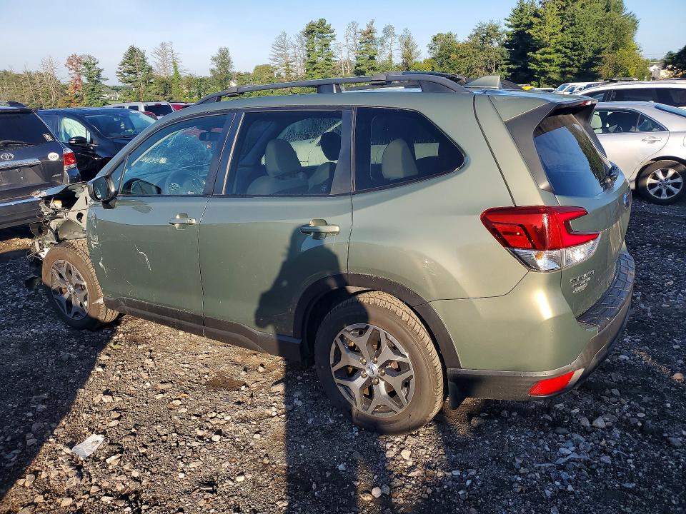 Photo 2 from auction – 2019 SUBARU FORESTER with VIN JF2SKAGC0KH531102