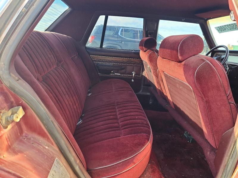 Photo 10 from auction – 1988 FORD CROWN VICTORIA with VIN 2FABP73F3JX141117