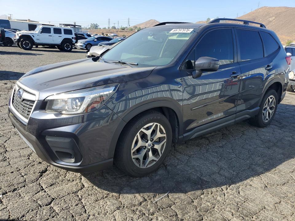 SUBARU FORESTER 2019 with VIN JF2SKAGC7KH422801 - Photo from auction