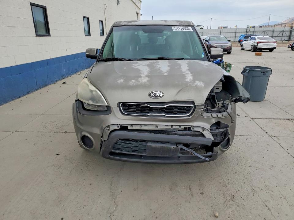 Photo 5 from auction – 2012 KIA SOUL with VIN KNDJT2A62C7396373