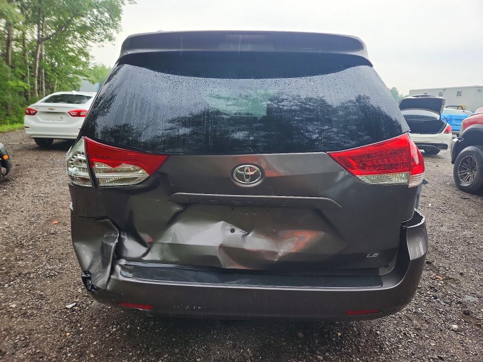 Photo 6 from auction – 2011 TOYOTA SIENNA with VIN 5TDKA3DC1BS002044
