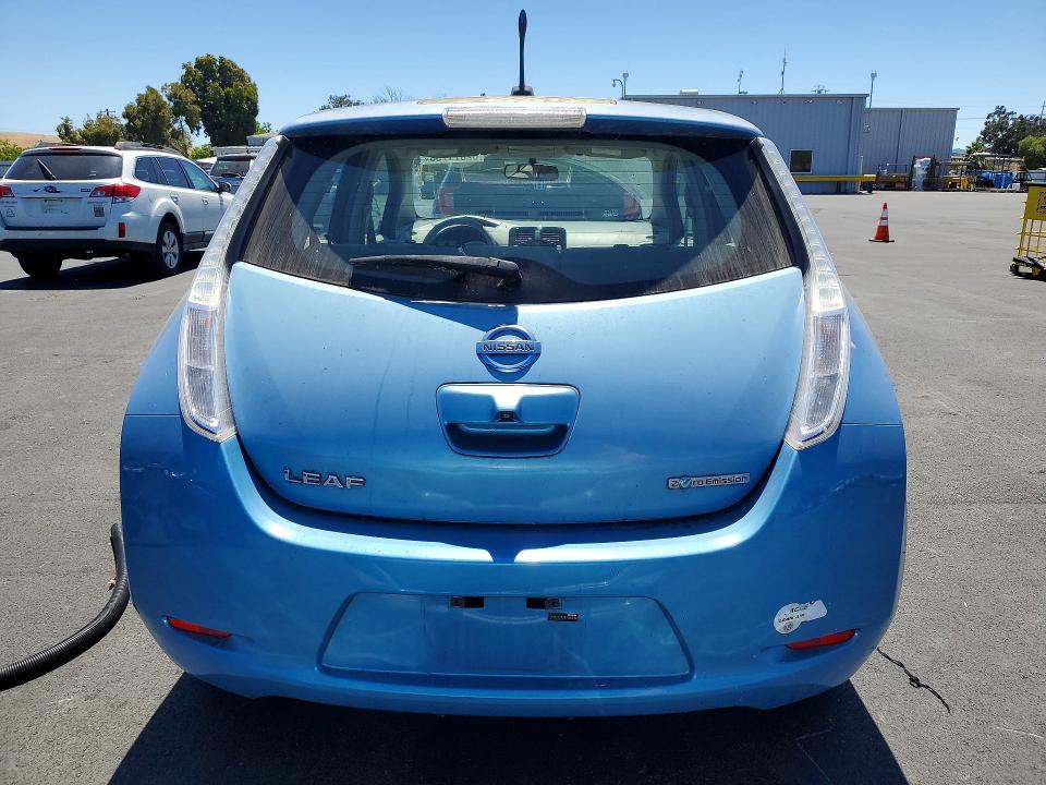 Photo 6 from auction – 2011 NISSAN LEAF with VIN JN1AZ0CP2BT002016