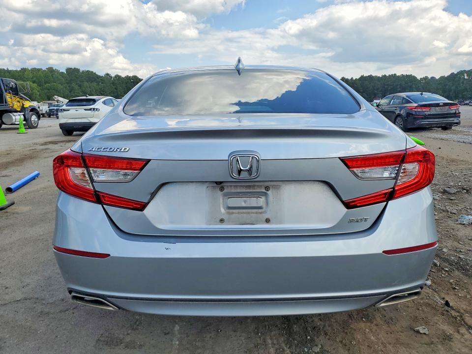 Photo 6 from auction – 2018 HONDA ACCORD with VIN 1HGCV2F59JA038496
