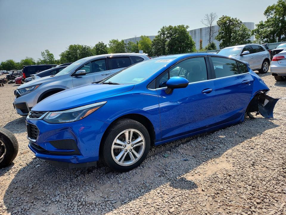 CHEVROLET CRUZE 2017 with VIN 3G1BE6SM3HS609982 - Photo from auction