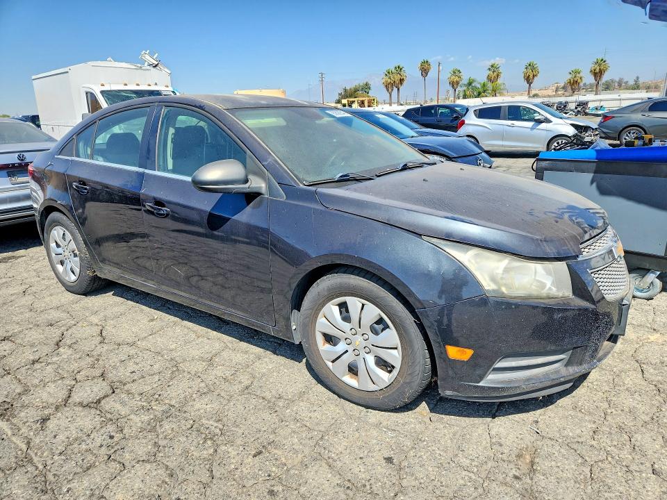 Photo 4 from auction – 2012 CHEVROLET CRUZE with VIN 1G1PC5SH9C7363312