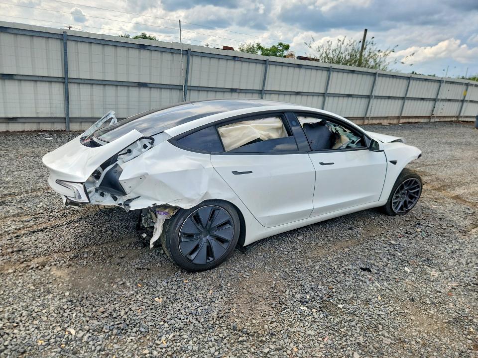 Фото 3 с аукциона – 2025 TESLA MODEL 3 с VIN 5YJ3E1EA0SF932077