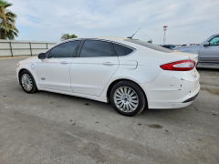 Zdjęcie 2 z aukcji – 2016 FORD FUSION z VIN 3FA6P0PU5GR235928