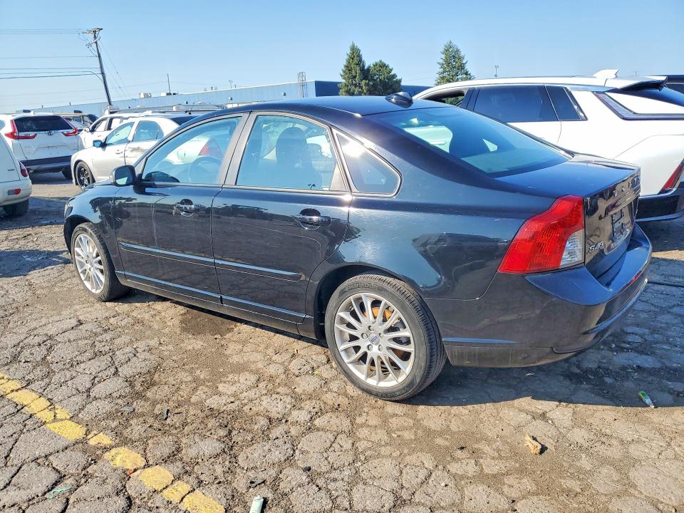 Photo 2 from auction – 2010 VOLVO S40 with VIN YV1390MS5A2495522