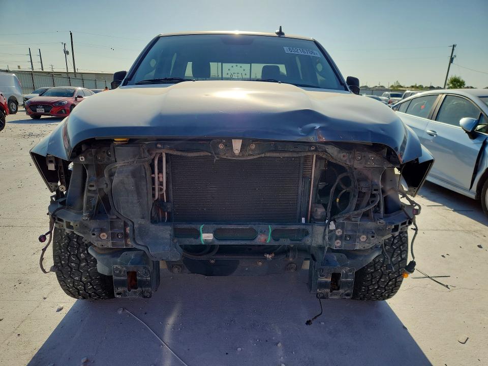 Photo 5 from auction – 2016 RAM 1500 with VIN 3C6RR6LT8GG382765
