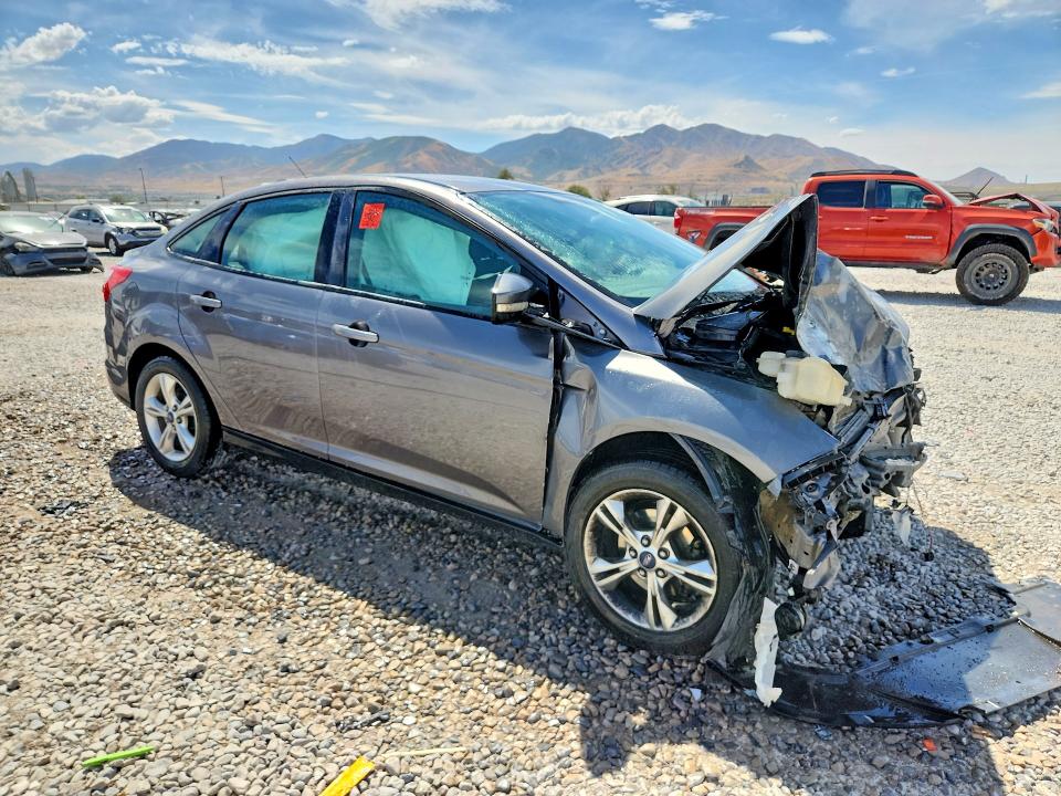 Photo 4 from auction – 2014 FORD FOCUS with VIN 1FADP3F26EL116998