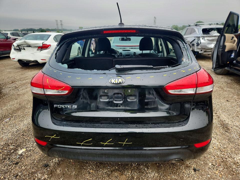 Photo 6 from auction – 2017 KIA FORTE5 with VIN KNAFK5A86H5667947
