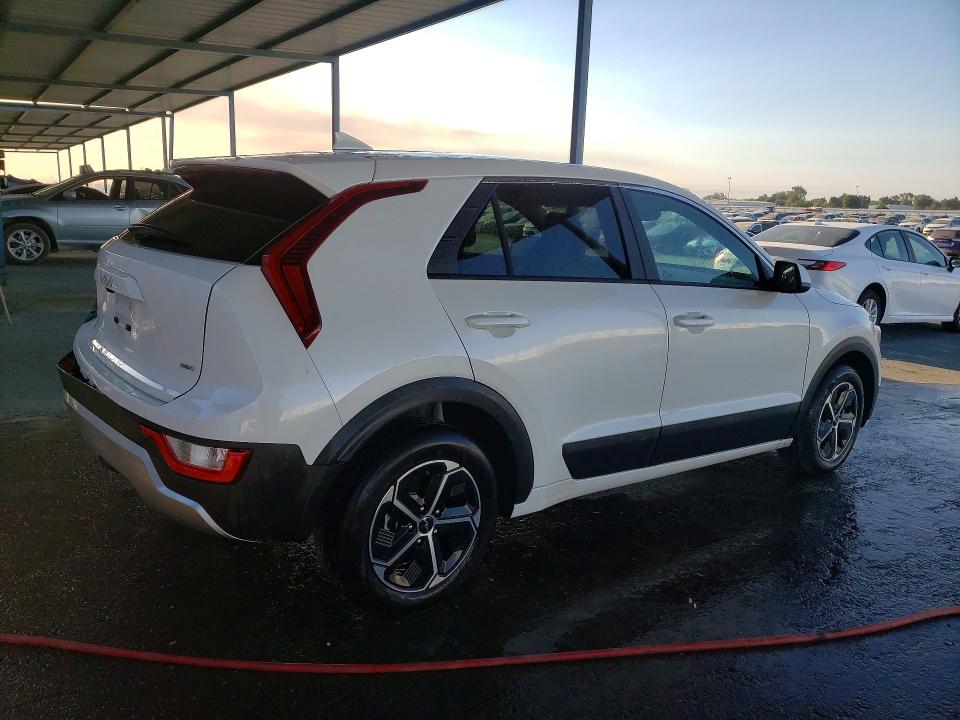 Photo 3 from auction – 2025 KIA NIRO with VIN KNDCP3LE9S5305892