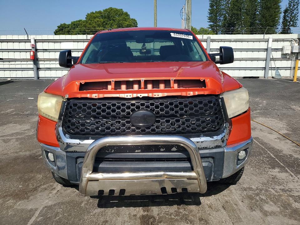 Photo 5 from auction – 2018 TOYOTA TUNDRA with VIN 5TFDW5F11JX761965