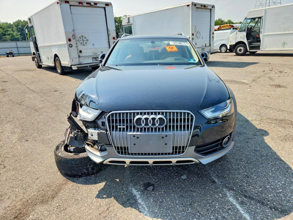 Фото 5 с аукциона – 2013 AUDI A4 ALLROAD с VIN WA1UFAFL4DA211445