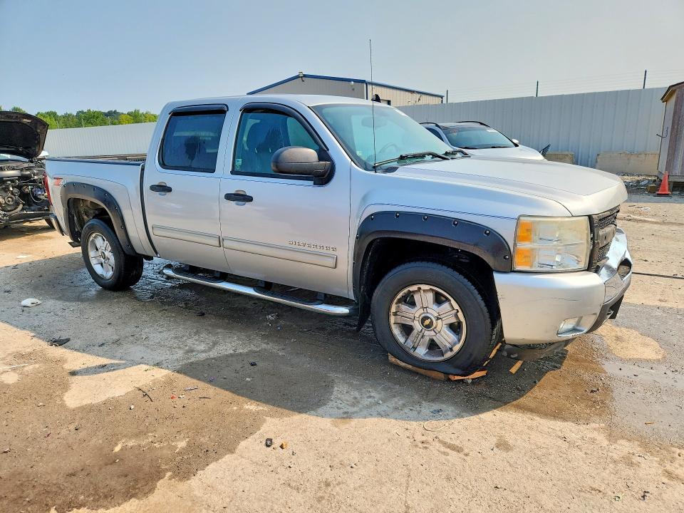 Photo 4 from auction – 2010 CHEVROLET SILVERADO with VIN 3GCRKSE32AG226943