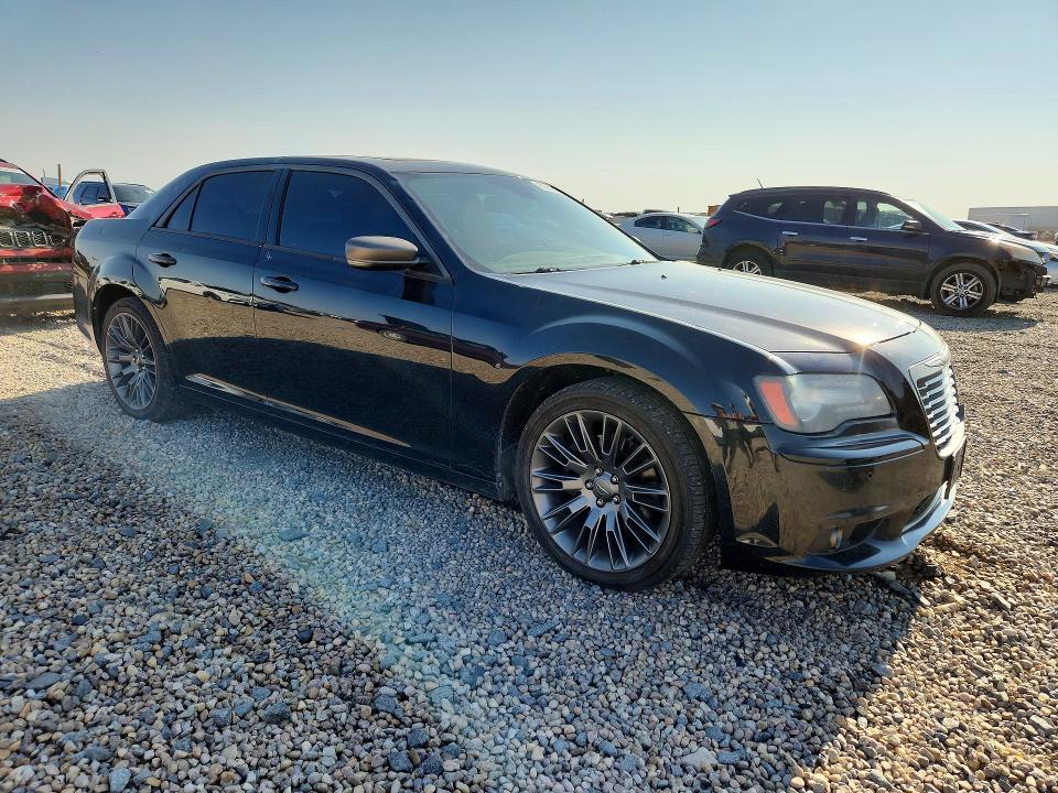 Foto 4 de la subasta – 2014 CHRYSLER 300C con VIN 2C3CCADT6EH235766