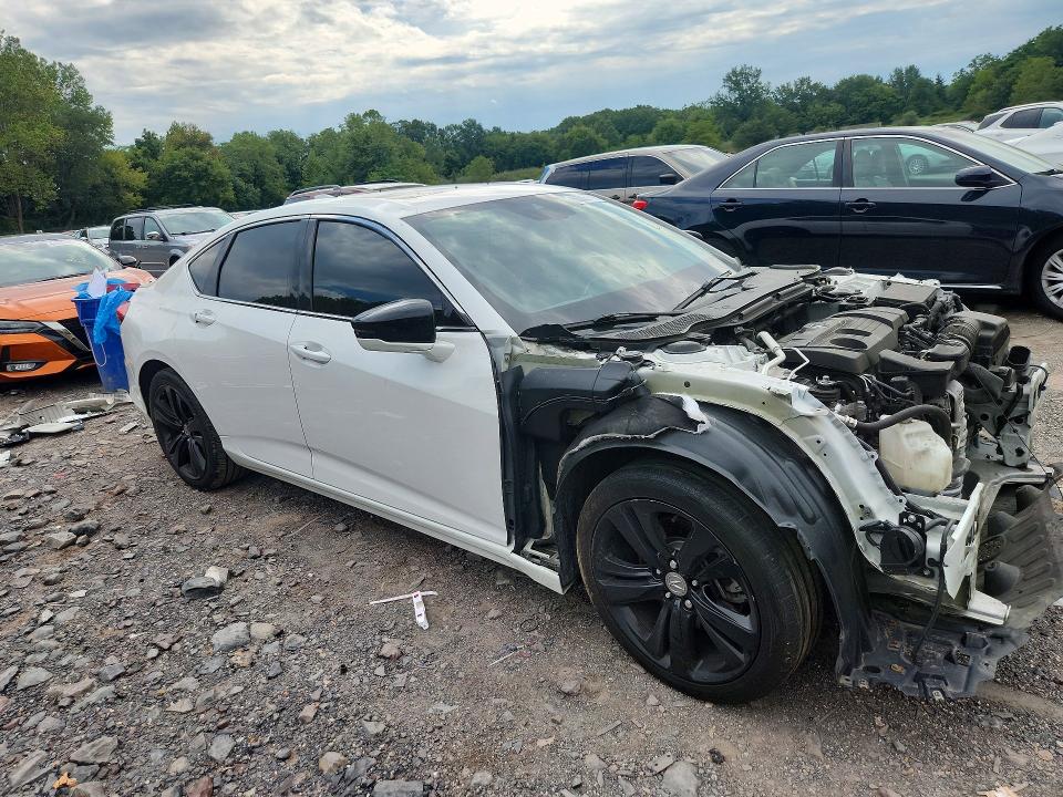 Photo 4 from auction – 2021 ACURA TLX with VIN 19UUB5F41MA012002