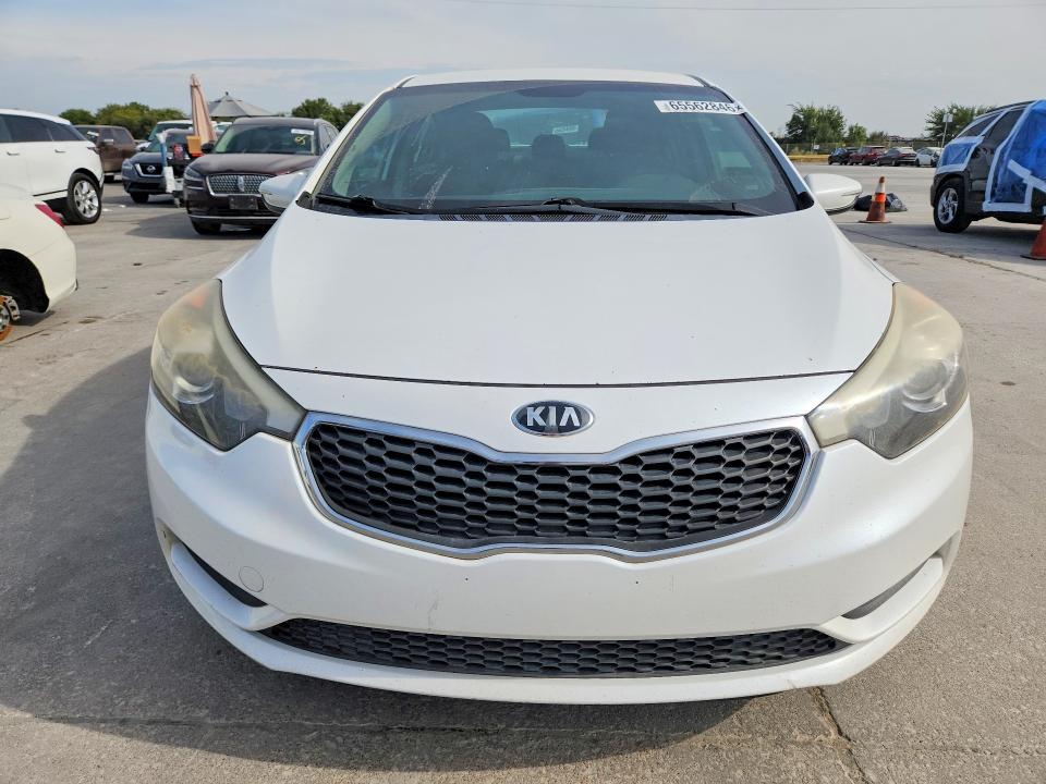 Photo 5 from auction – 2016 KIA FORTE LX with VIN KNAFX4A6XG5549439