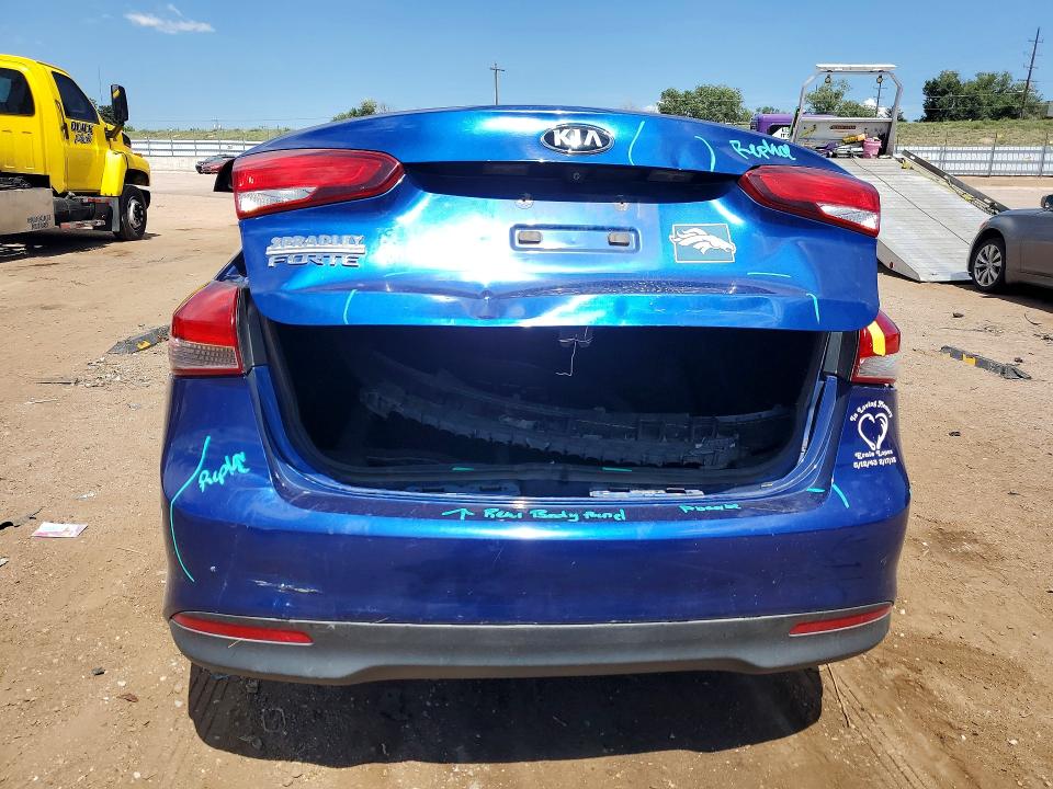 Photo 6 from auction – 2018 KIA FORTE with VIN 3KPFK4A79JE256735