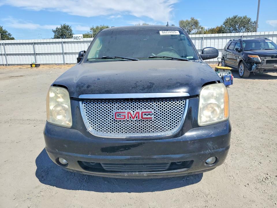Photo 5 from auction – 2007 GMC YUKON with VIN 1GKFK13097R215845