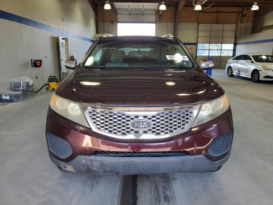 Photo 5 from auction – 2011 KIA SORENTO with VIN 5XYKT4A21BG123181