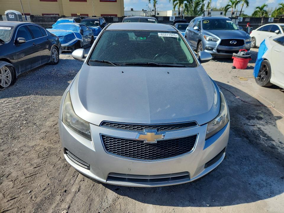Photo 5 from auction – 2014 CHEVROLET CRUZE with VIN 1G1PC5SB5E7295038