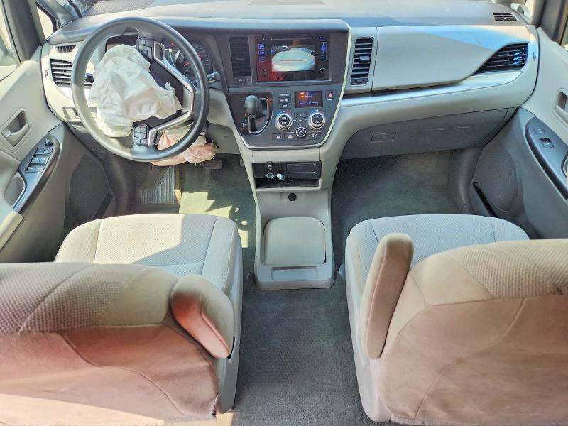 Photo 8 from auction – 2016 TOYOTA SIENNA with VIN 5TDZK3DC8GS695780