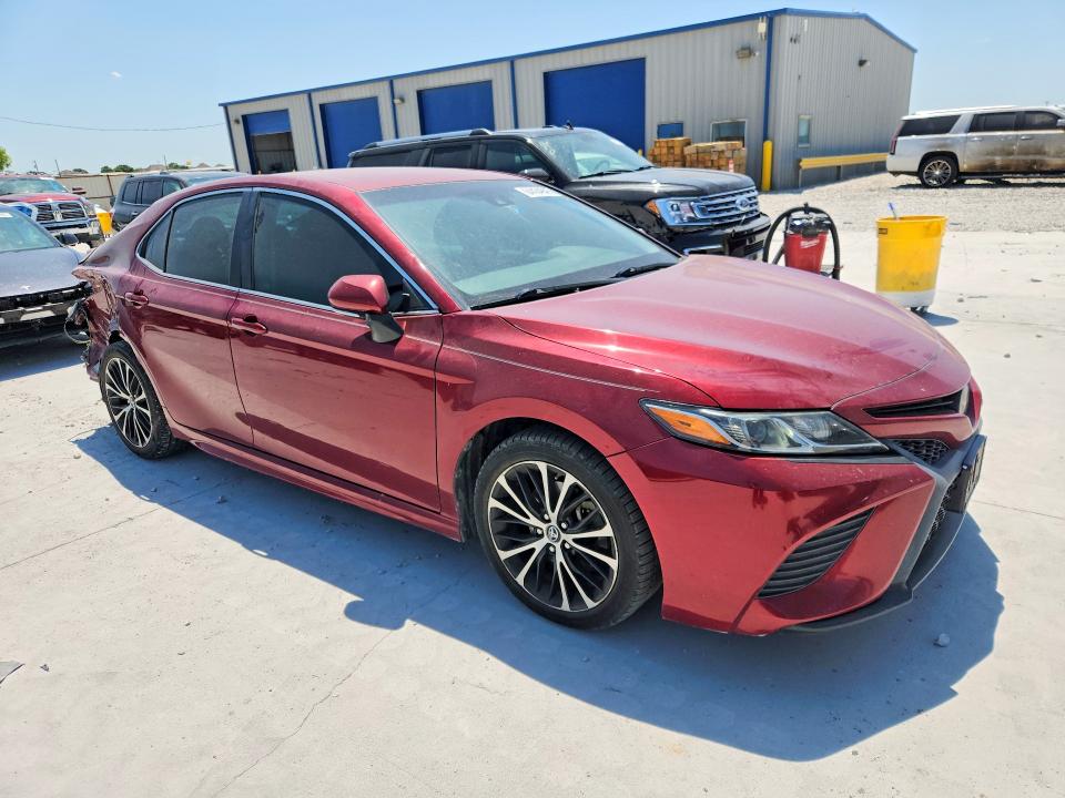 Photo 4 from auction – 2018 TOYOTA CAMRY with VIN 4T1B11HK2JU645921