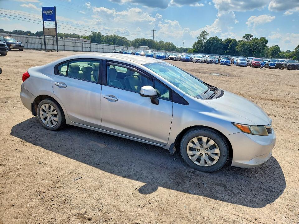 Photo 4 from auction – 2012 HONDA CIVIC with VIN 2HGFB2F59CH519939
