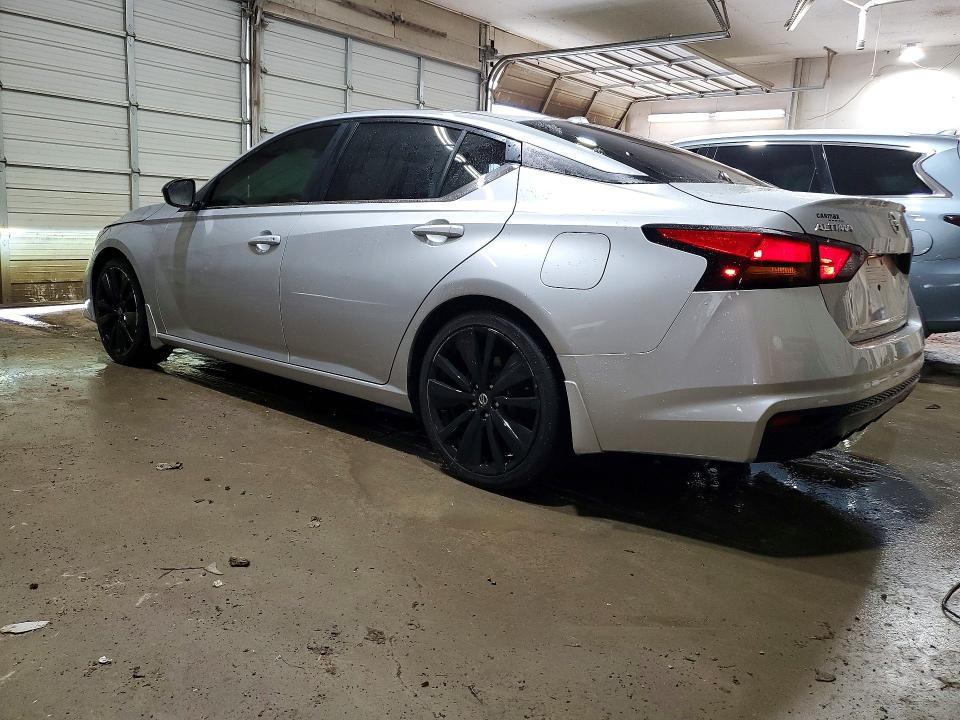Photo 2 from auction – 2019 NISSAN ALTIMA with VIN 1N4BL4CV0KN323670