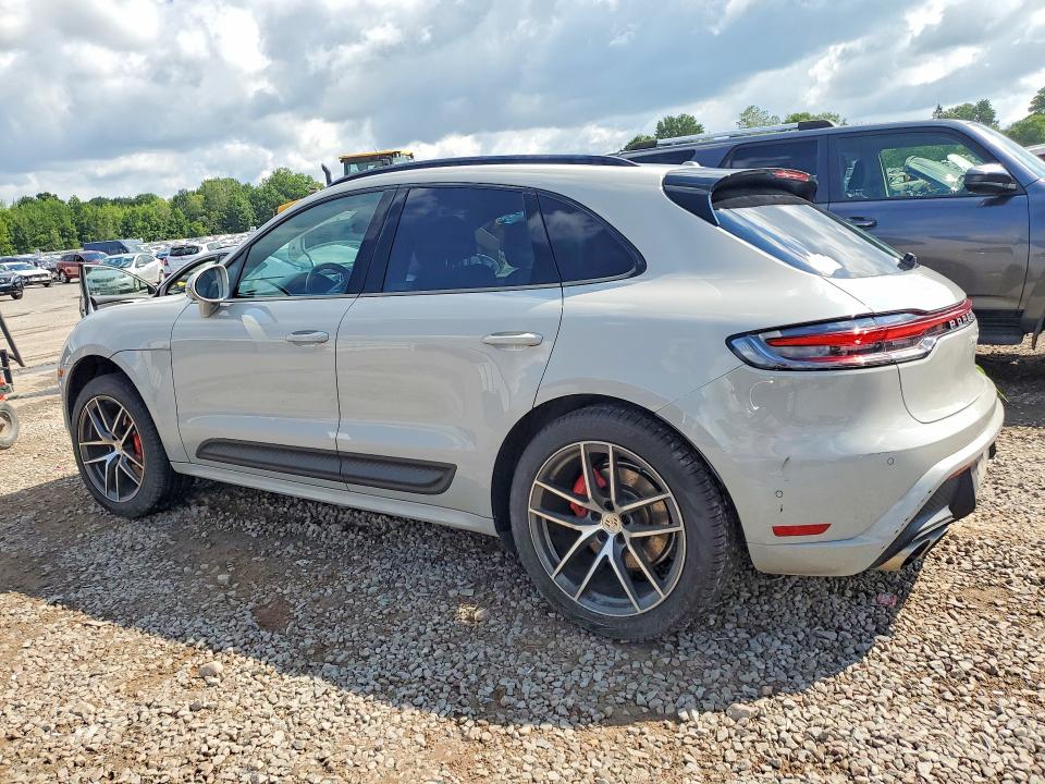 Photo 2 from auction – 2022 PORSCHE MACAN with VIN WP1AG2A53NLB25150