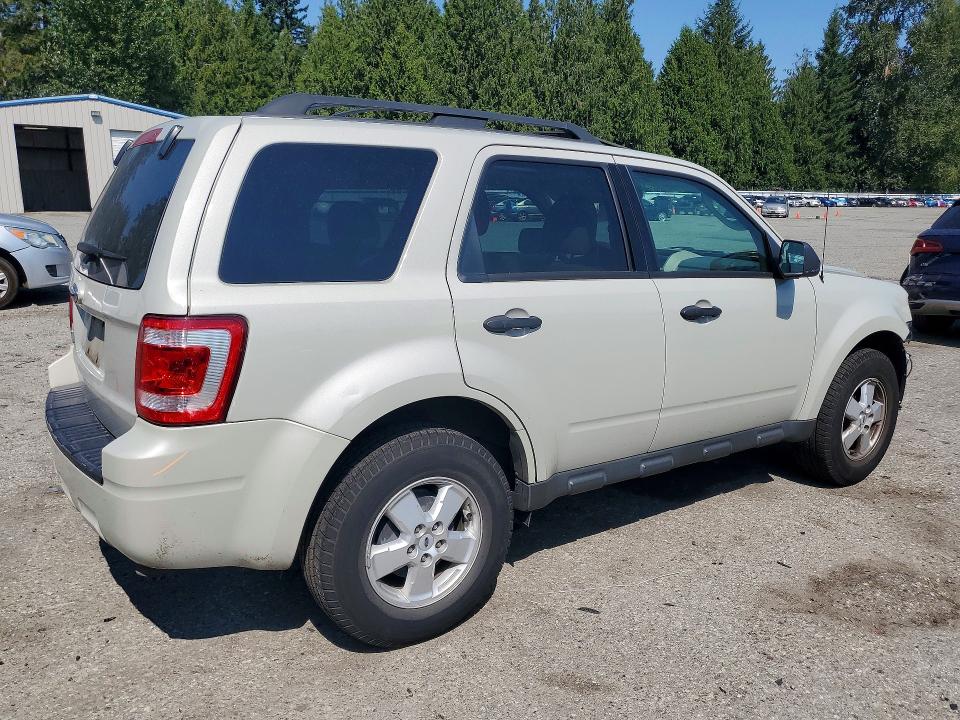 Photo 3 from auction – 2009 FORD ESCAPE with VIN 1FMCU03709KD00080