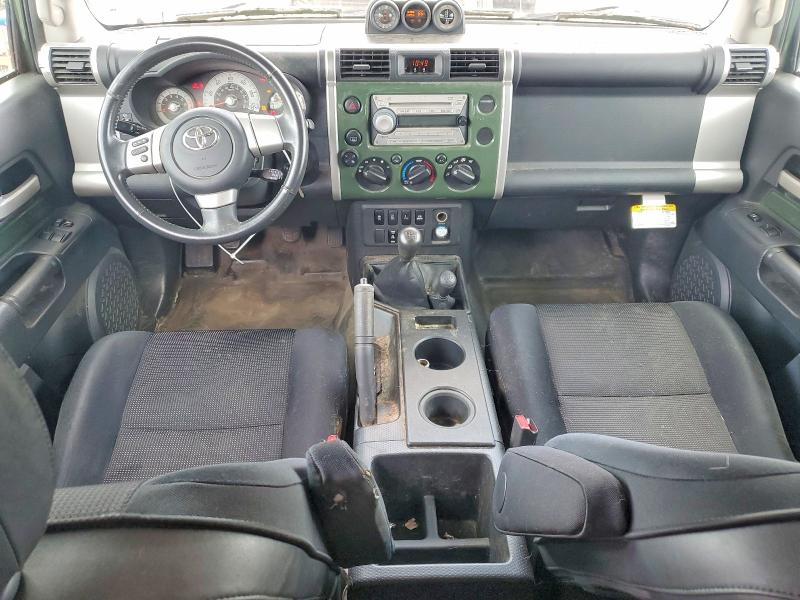 Photo 8 from auction – 2010 TOYOTA FJ CRUISER with VIN JTEBU4BF7AK083580