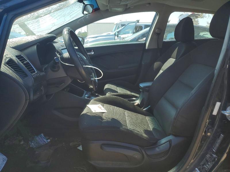 Photo 7 from auction – 2017 KIA FORTE5 with VIN KNAFK5A83H5676914