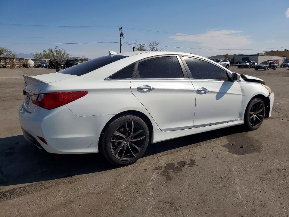 Photo 3 from auction – 2014 HYUNDAI SONATA with VIN 5NPEC4AC4EH871717