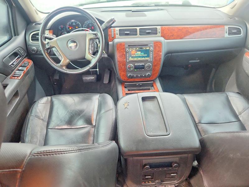 Photo 8 from auction – 2010 CHEVROLET AVALANCHE with VIN 3GNVKGE08AG151478