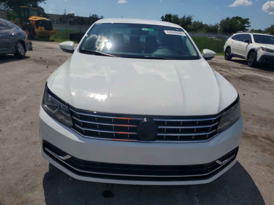 Photo 5 from auction – 2017 VOLKSWAGEN PASSAT with VIN 1VWAT7A3XHC085367