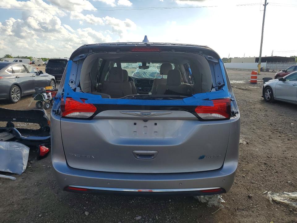 Photo 6 from auction – 2018 CHRYSLER PACIFICA with VIN 2C4RC1H79JR332967